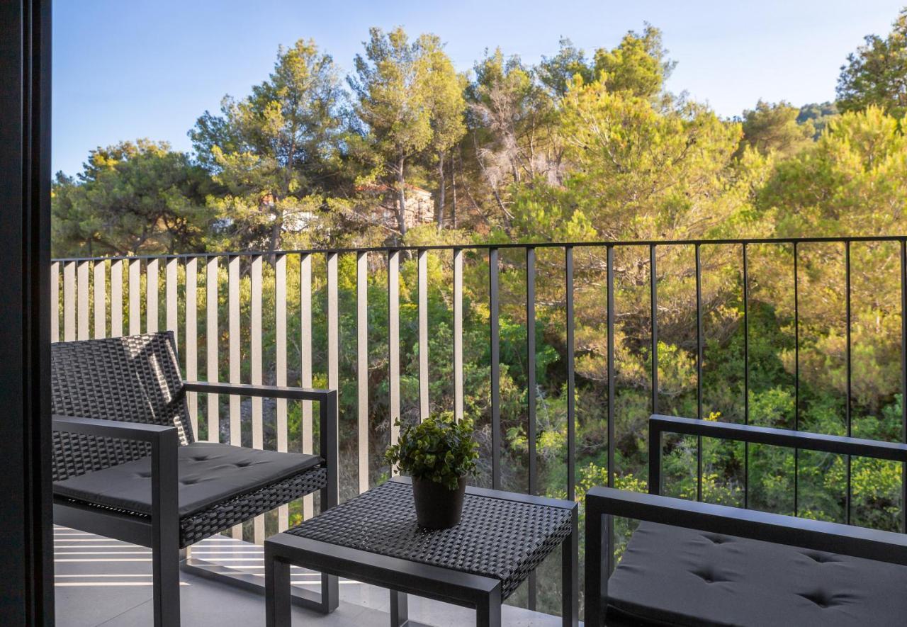 House & Home Slatine Exterior foto