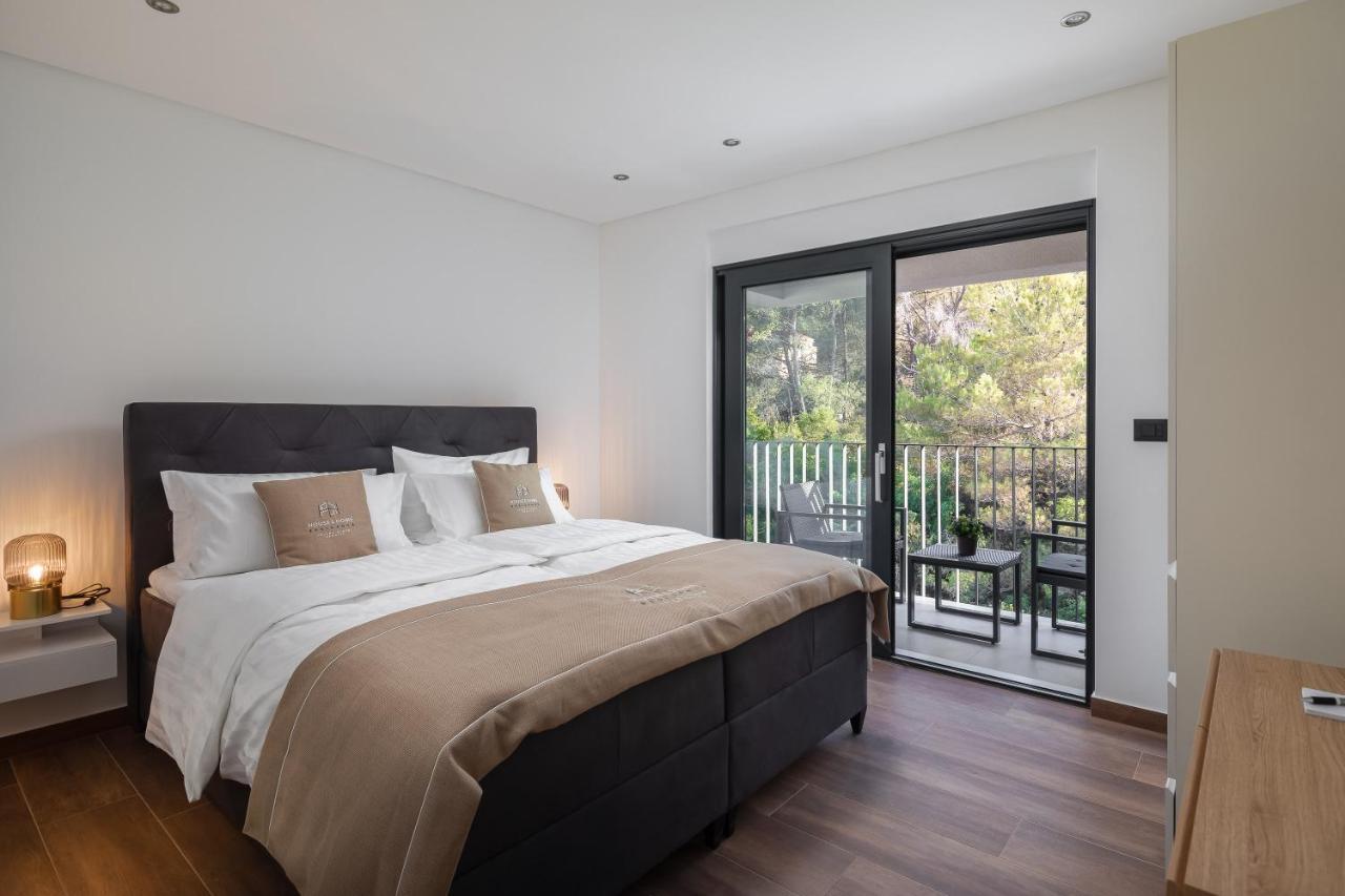 House & Home Slatine Exterior foto