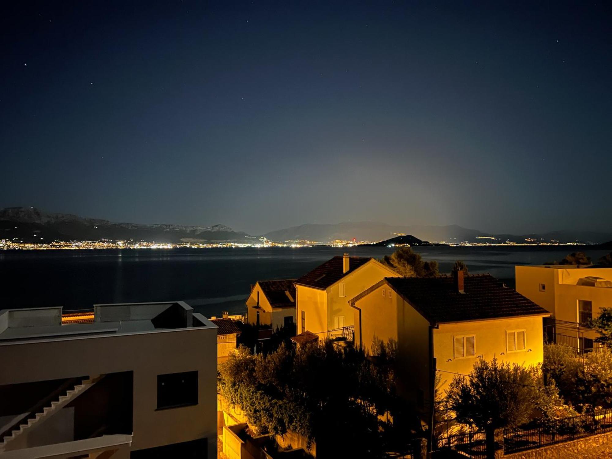 House & Home Slatine Exterior foto